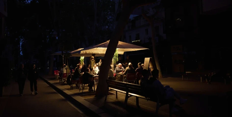 Πώς από τη μια στιγμή στην άλλη Ισπανία-Πορτογαλία βυθίστηκαν στο σκοτάδι -Τα σενάρια για το πολύωρο μπλακ-άουτ «μαμούθ»