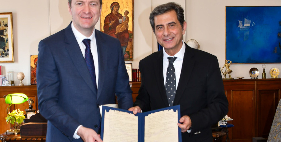 Συνάντηση του ΥΜΑΘ Κωνσταντίνου Π. Γκιουλέκα με τον Υφυπουργό Εξωτερικών της Γεωργίας κ. Βλαδίμηρο Κωνσταντινίδη.