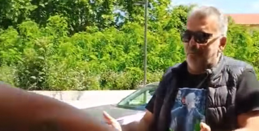Με χιούμορ ο Γιάννης Στεφανίδης αναδεικνύει τα προβλήματα του νέου ποδηλατοδρόμου στην ανατολική είσοδο της Αριδαίας