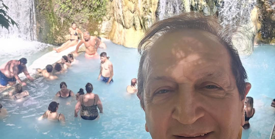 Ο Σπύρος Μπιμπίλας στα Λουτρά Πόζαρ – «Μαγευτική τοποθεσία, ευλογημένη φύση