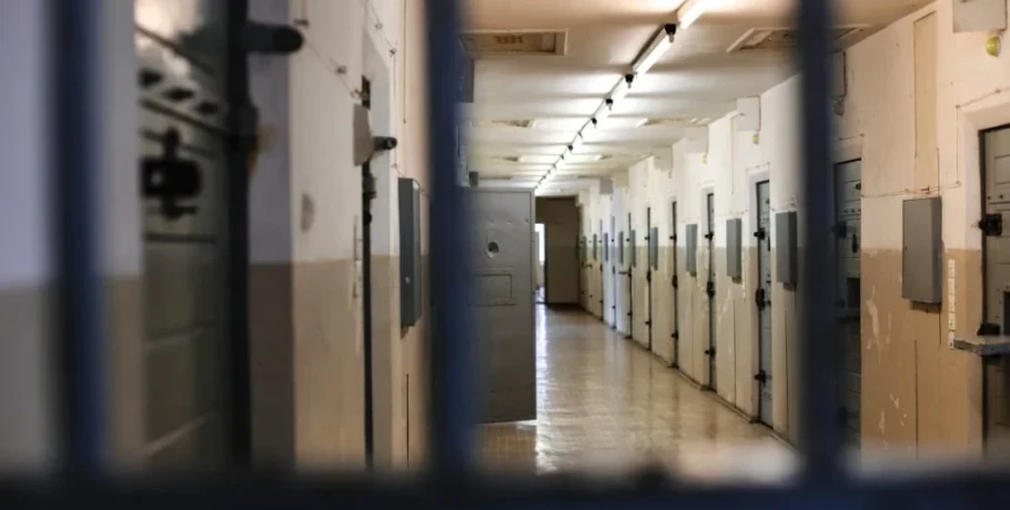 Αναστάτωση στις φυλακές της Κέρκυρας - Κρατούμενοι έχουν βάλει φωτιά σε στρώματα