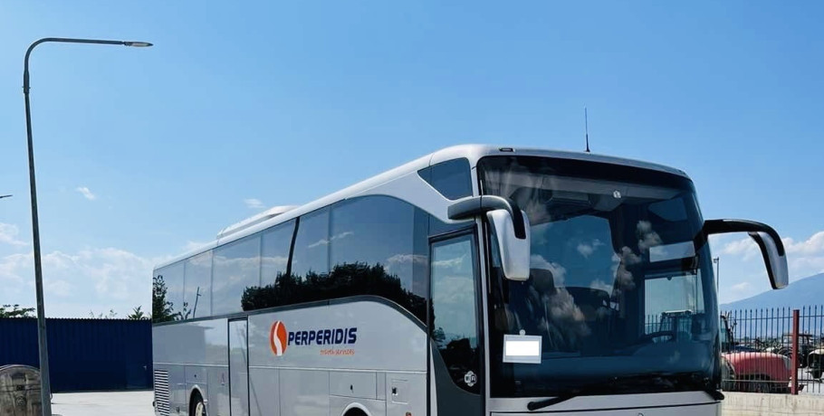Ζητείται οδηγός τουριστικού λεωφορείου
