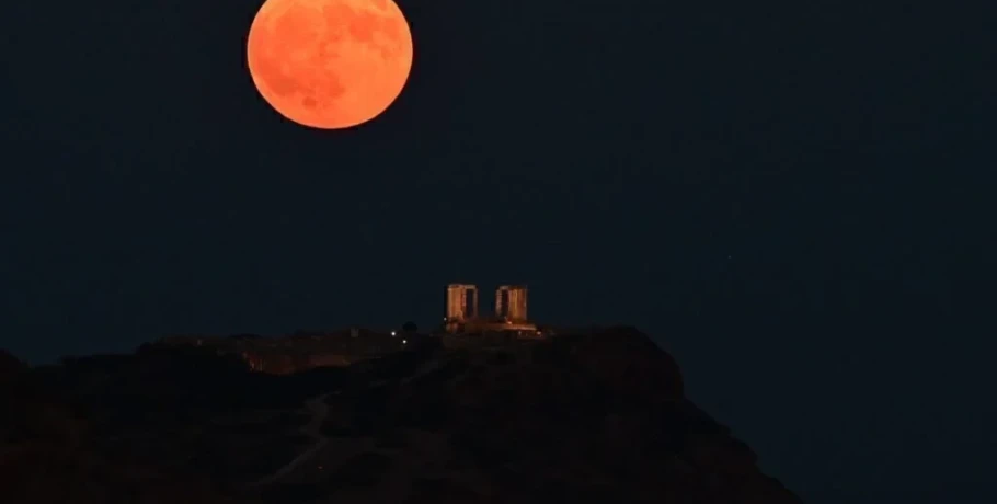Πανσέληνος Μαΐου 2025: Πότε θα δούμε το «Φεγγάρι των Λουλουδιών»