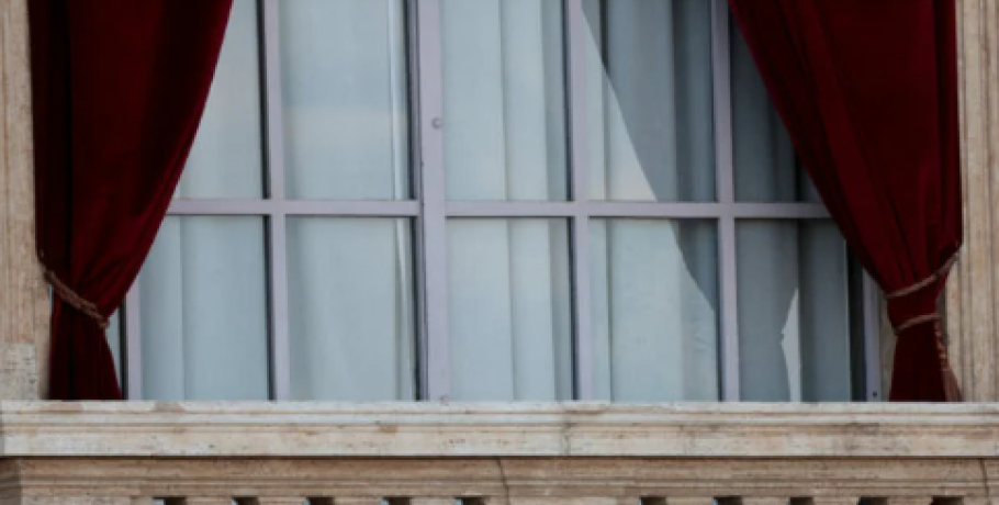 Στο μπαλκόνι θα μάθουμε το όνομα του νέου Πάπα – Οι δύο ερωτήσεις που του έκαναν