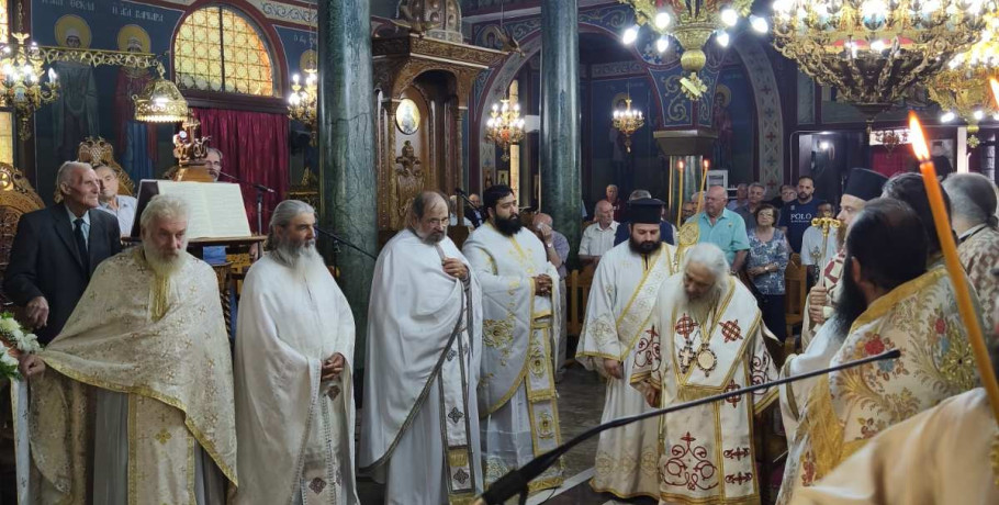 Με λαμπρότητα η Πανηγυρική Θεία Λειτουργία στα Εσώβαλτα – Παρουσία του Μητροπολίτη Ιωήλ και τοπικών αρχών