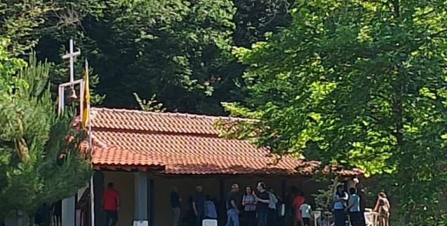 Θεοδωράκι Αλμωπίας: Το "Άγιο Πνεύμα" στην μαγευτική φύση του