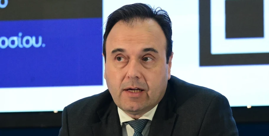 Τέλος οι μπλε ταυτότητες: Έρχεται ο προσωπικός αριθμός για όλες τις συναλλαγές