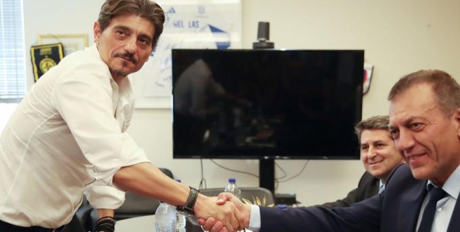 Γιαννακόπουλος κατά την αποχώρηση από το γραφείο του Βρούτση: «Όλα πήγαν καλά, το πρωτάθλημα θα συνεχιστεί»