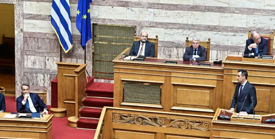 Πυρά Χαρίτση σε Μητσοτάκη: Για την ανομία των επιχειρηματιών θα κάνετε τίποτα;