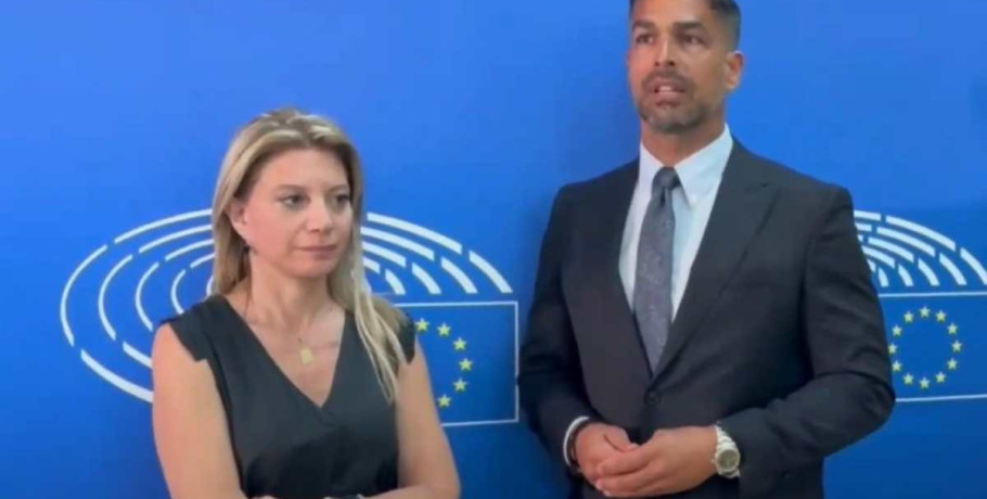 Η ΝΙΚΗ δεν ξεχνά τα Τέμπη – Ο Αναδιώτης μεταφέρει τις φωνές των συγγενών των θυμάτων στην Ευρώπη