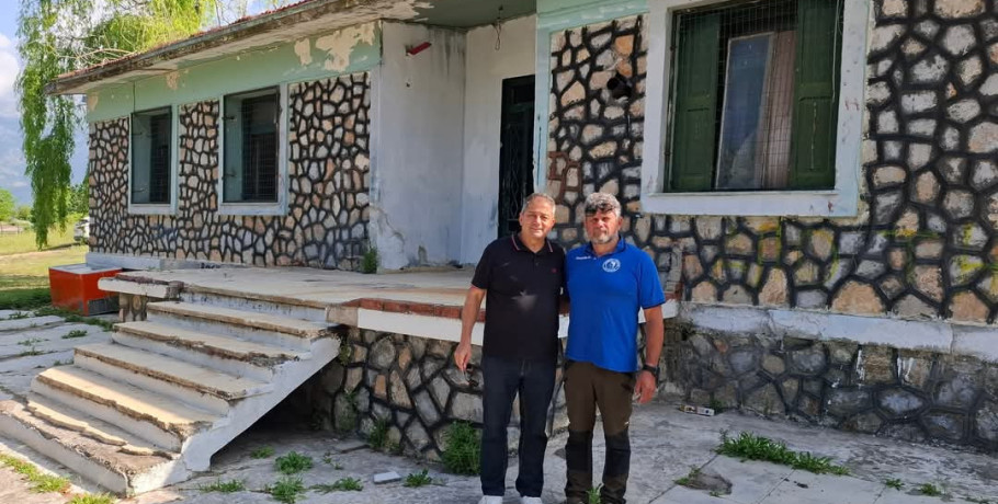 Βήμα βήμα προς την αξιοποίηση των πρώην Στρατιωτικών Φυλακίων Αρχαγγέλου και Αετοχωρίου