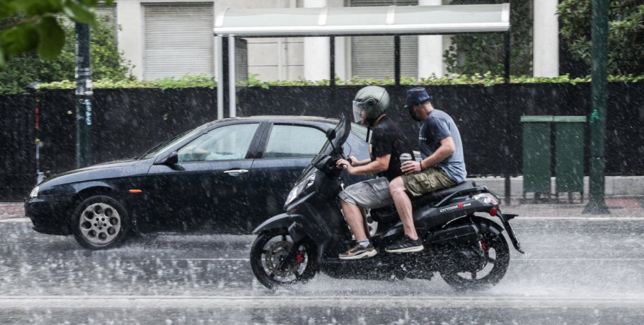 Οι περιοχές που θα χτυπήσει η κακοκαιρία εξπρές με τις καταιγίδες -Πρόβλεψη για νέα θερμή εισβολή