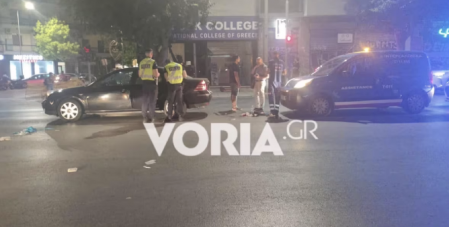 Τραγωδία στη Θεσσαλονίκη: Νεκρός ο 32χρονος που παρασύρθηκε από ΙΧ στην Καμάρα - Νοσηλεύεται ο δεύτερος πεζός
