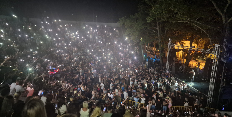 Μαγική βραδιά στην Έδεσσα: Sold out η συναυλία του Θοδωρή Φέρρη στη Γαβαλιώτισσα