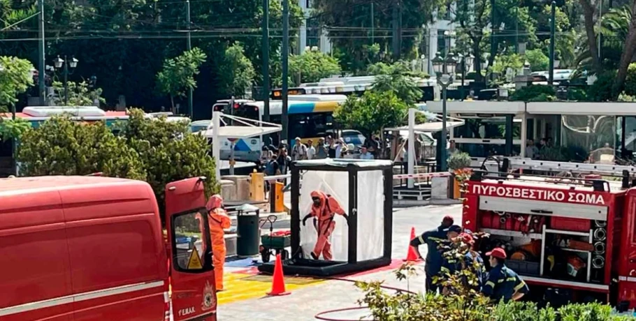 Φάκελος με λευκή σκόνη από Ρωσία και παραλήπτη τον Κυριάκο Μητσοτάκη στη Βουλή - Κινητοποίηση της ΕΜΑΚ