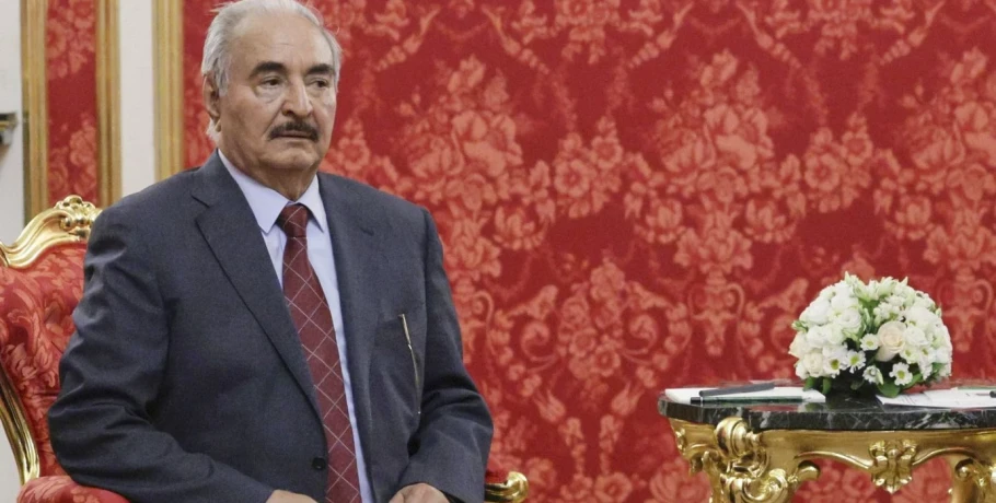 Διπλωματικό βραχυκύκλωμα στη Λιβύη για το μεταναστευτικό: Το μπλόκο Χαφτάρ στην αποστολή της ΕΕ και το παρασκήνιο που οδήγησε στο ναυάγιο