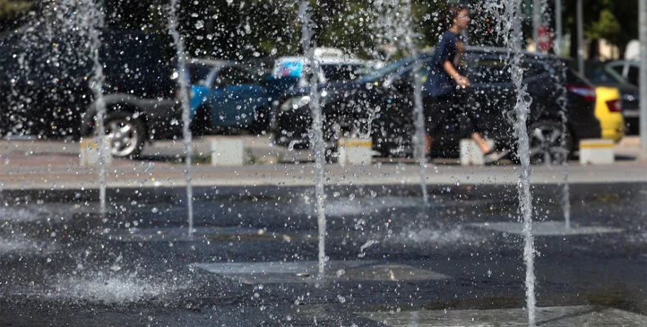 Καιρός: Γενικά αίθριος  «40άρια δεν φαίνονται στον ορίζοντα τουλάχιστον μέχρι τις 20 Ιουλίου»