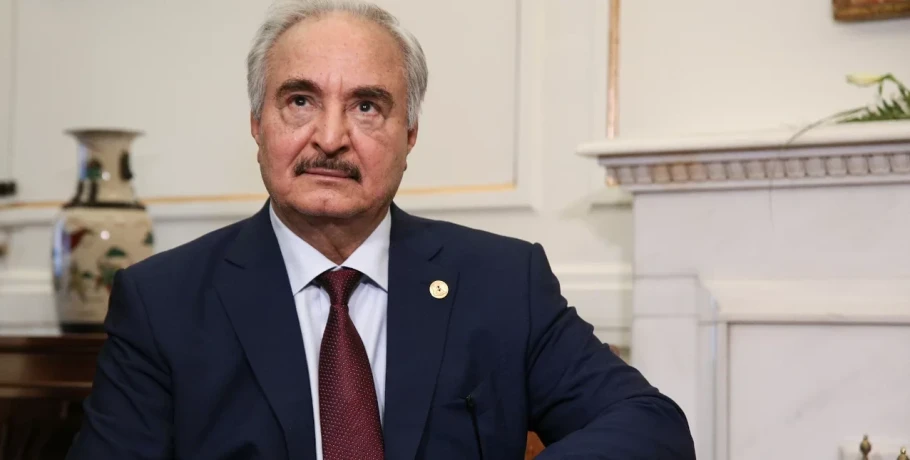 Τι κρύβεται πίσω από τη στάση του Χαφτάρ -Γιατί έδιωξε τους Ευρωπαίους αξιωματούχους από τη Βεγγάζη