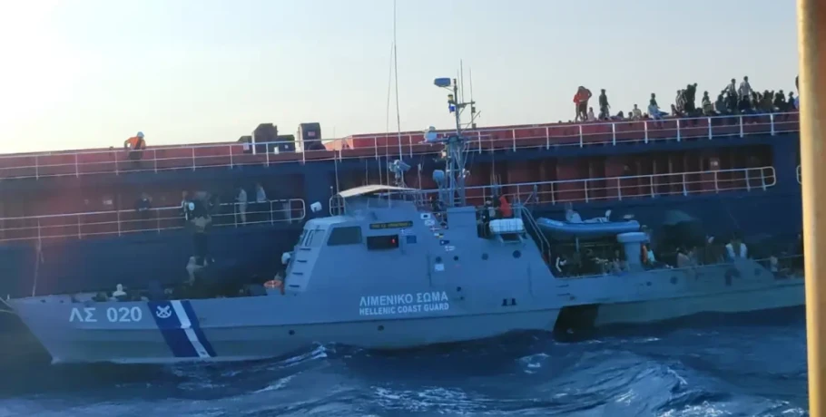 Στη Μαλακάσα θα μεταφερθούν οι 520 αλλοδαποί που διασώθηκαν στα ανοιχτά της Γαύδου