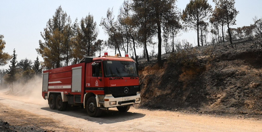 Πολύ υψηλός κίνδυνος πυρκαγιάς σήμερα σε Αττική, Κρήτη, Εύβοια, Πελοπόννησο και Βόρειο Αιγαίο
