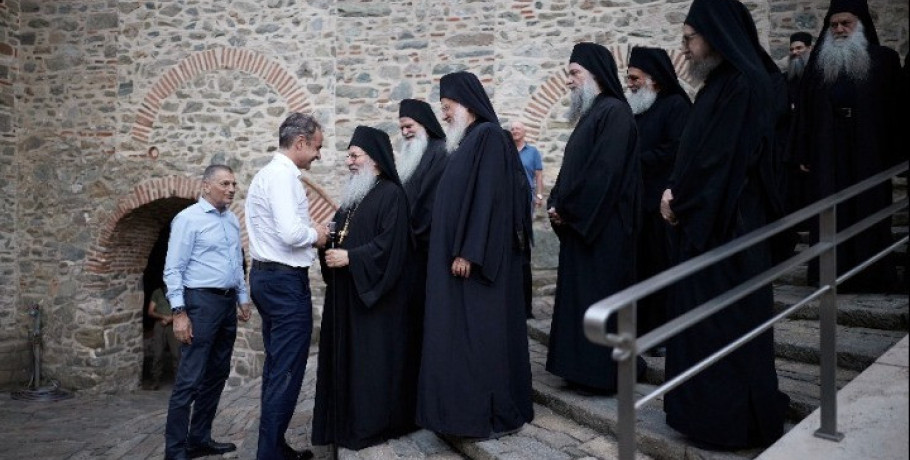 Στην Ιερά Μονή Σίμωνος Πέτρας ο πρωθυπουργός