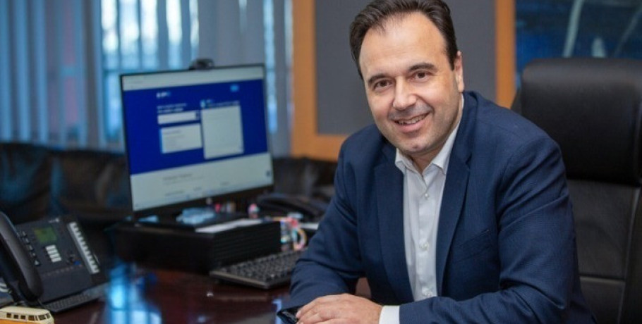 Η Meta υπέρ του ελληνικού σχεδίου για την καθιέρωση ενιαίας ψηφιακής ηλικίας ενηλικίωσης