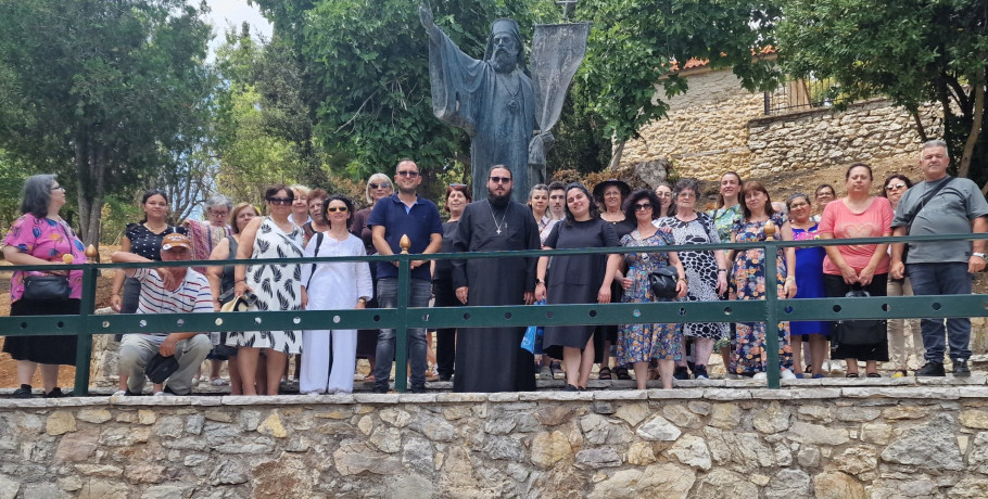 Επίσκεψη της Ενορίας Αγίων Κωνσταντίνου και Ελένης Γιαννιτσών στην Ιερά Μονή Αγίας Λαύρας Καλαβρύτων