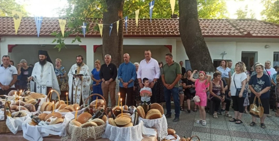 Πανηγυρικός Εσπερινός στο Παρεκκλήσι της Αγίας Παρασκευής στη Δωροθέα Αλμωπίας