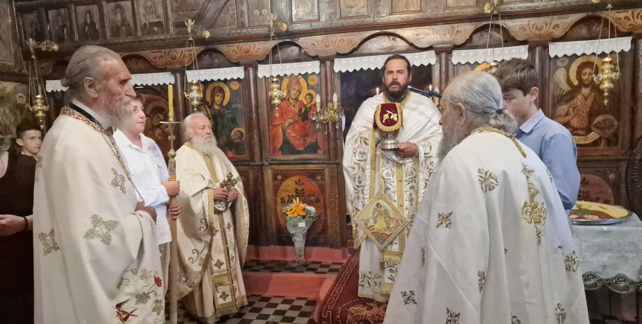 Πανηγυρική Θεία Λειτουργία στην Αγία Παρασκευή Περίκλειας