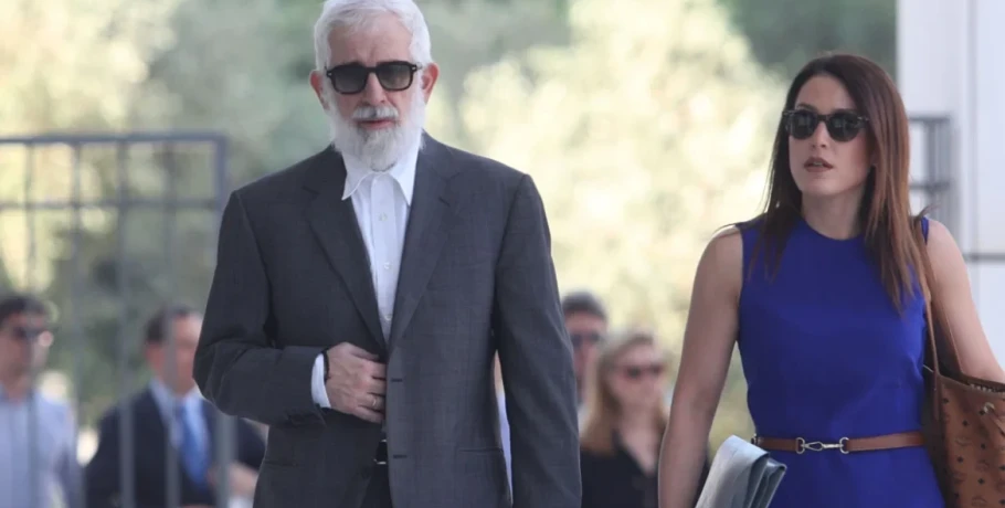 Ομόφωνα ένοχος ο Πέτρος Φιλιππίδης για δυο απόπειρες βιασμού - Ξέσπασαν σε λυγμούς οι γυναίκες που τον είχαν καταγγείλει
