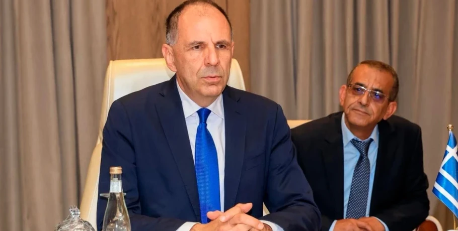 Ξανά στη Λιβύη σήμερα ο Γεραπετρίτης: Οι δύσκολες ισορροπίες, ο ρόλος της Τουρκίας και η στάση απέναντι στην Τρίπολη
