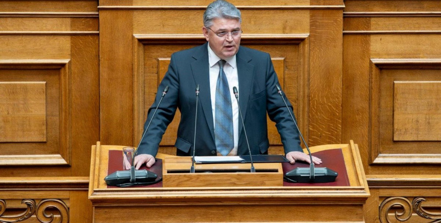 Νατσιός στη Βουλή: «Κατρακύλα πολιτισμού, προσβολή πίστης και έθνος υπό εποικισμό – Εξευτελισμός και συγκάλυψη παντού»