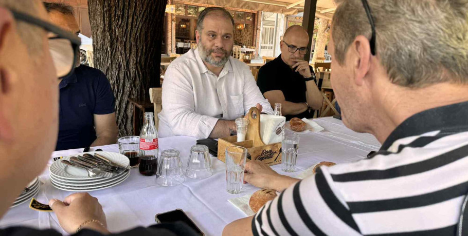 Συνάντηση του Δημάρχου Νάουσας με εκπροσώπους των ΜΜΕ της Ημαθίας