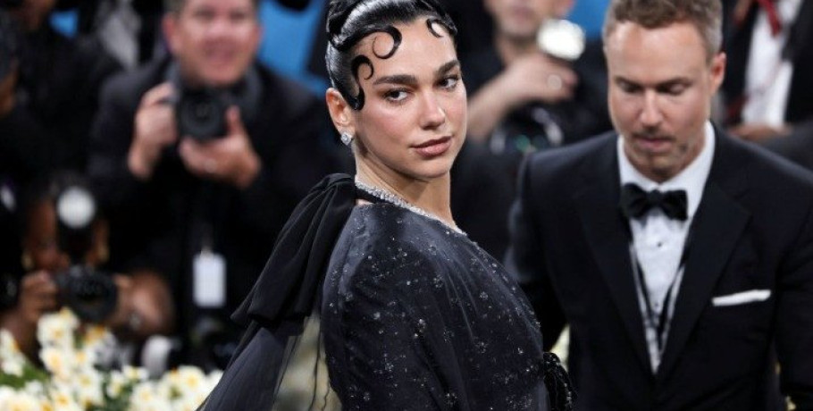 Dua Lipa:«Eυγνώμων» για την κοσοβάρικη υπηκοότητα που έλαβε