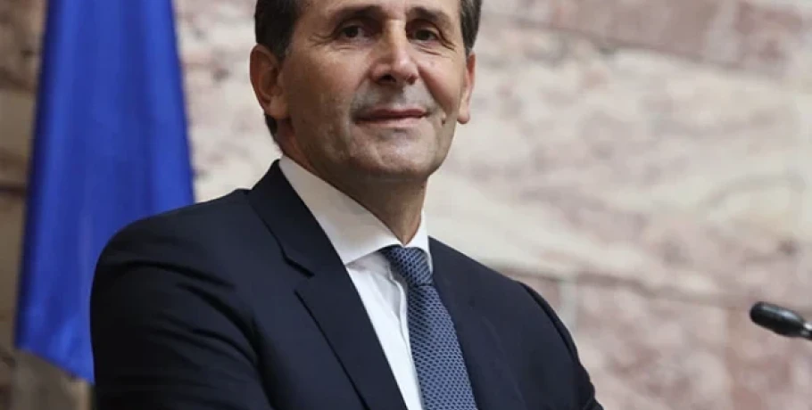 Πέθανε από ανακοπή καρδιάς σε ηλικία 59 ετών ο Απόστολος Βεσυρόπουλος