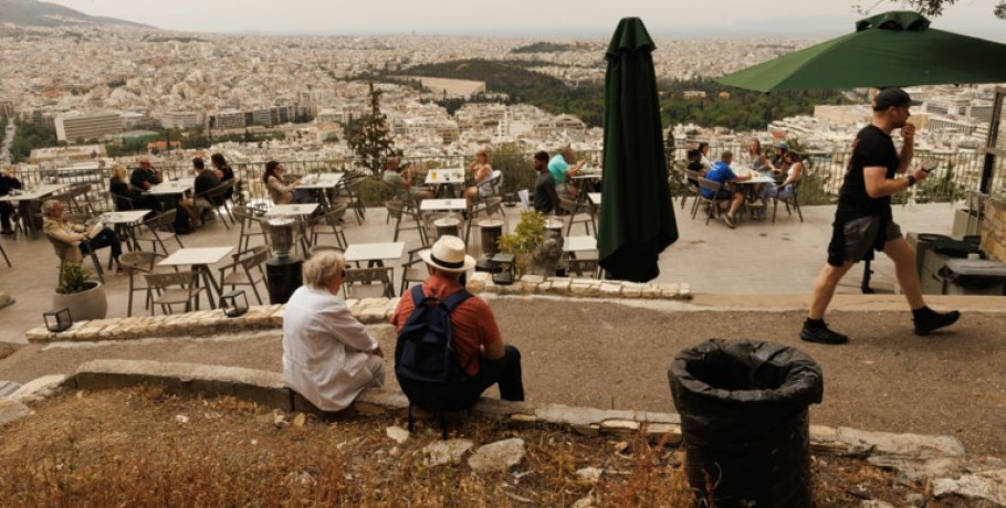 Καιρός: Νέο «κοκτέιλ» αφρικανικής σκόνης με 40αρια και θυελλώδεις ανέμους - Στο «πορτοκαλί» 6 Περιφέρειες σήμερα
