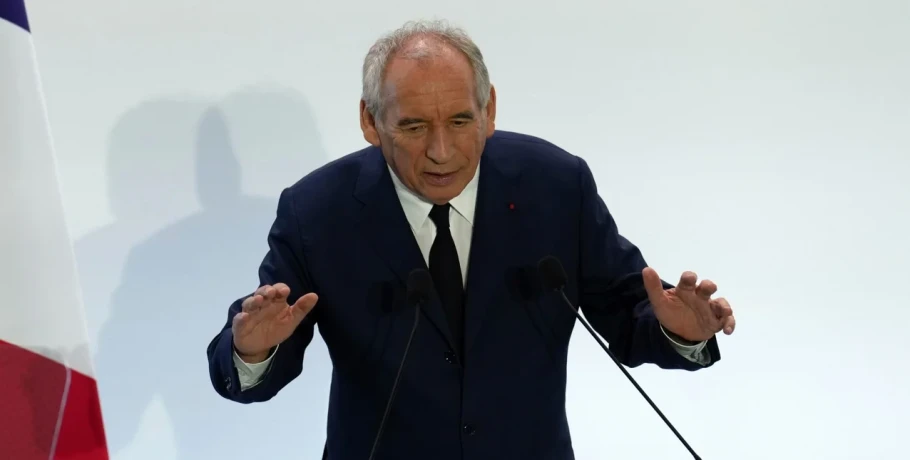 Γαλλία: Στον «αέρα» η κυβέρνηση Μπαϊρού, ζητά στήριξη από τους Σοσιαλιστές -Ανοιχτό το ενδεχόμενο προσφυγής στο ΔΝΤ