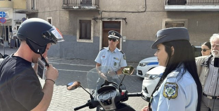 Στοχευμένοι τροχονομικοί έλεγχοι στην Κεντρική Μακεδονία για τη χρήση προστατευτικού κράνους