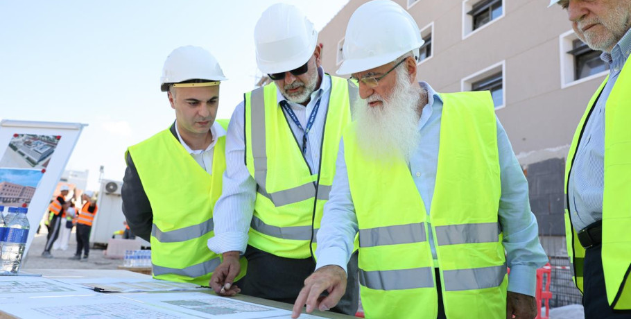 Επίσκεψη του Ιβάν Σαββίδη στις εγκαταστάσεις του ΟΛΘ