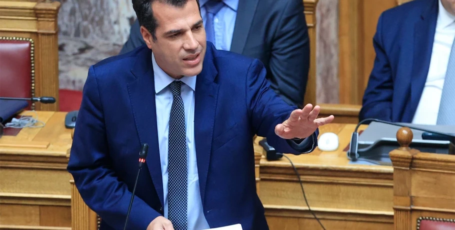 Κατατέθηκε το νομοσχέδιο του υπουργείου Μετανάστευσης: «Αναμόρφωση πλαισίου και διαδικασιών επιστροφών πολιτών τρίτων χωρών»