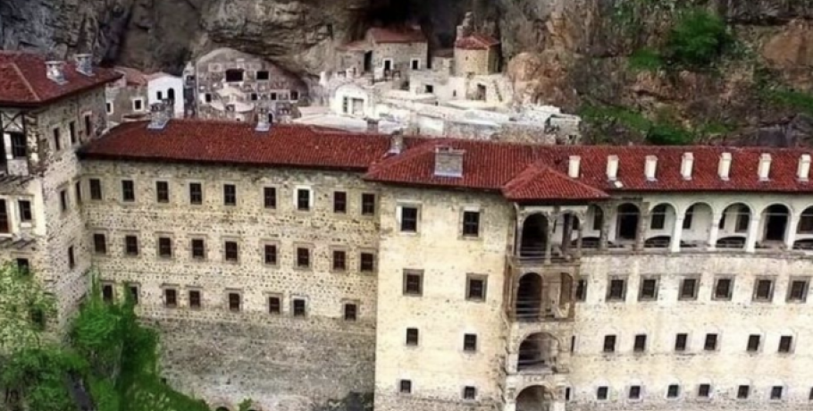 Τουρκική πρόκληση πριν τη Θεία Λειτουργία στην Παναγία Σουμελά με στόχο το Οικουμενικό Πατριαρχείο