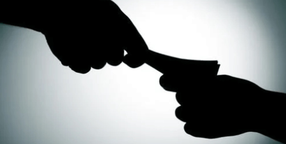 Σύλληψη υπαλλήλου ελεγκτικής Αρχής του Δημοσίου για χρηματισμό