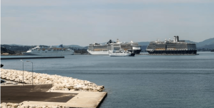 Κέρκυρα: Κλαρκ έπεσε στο λιμάνι και χτύπησε σε κρουαζιερόπλοιο