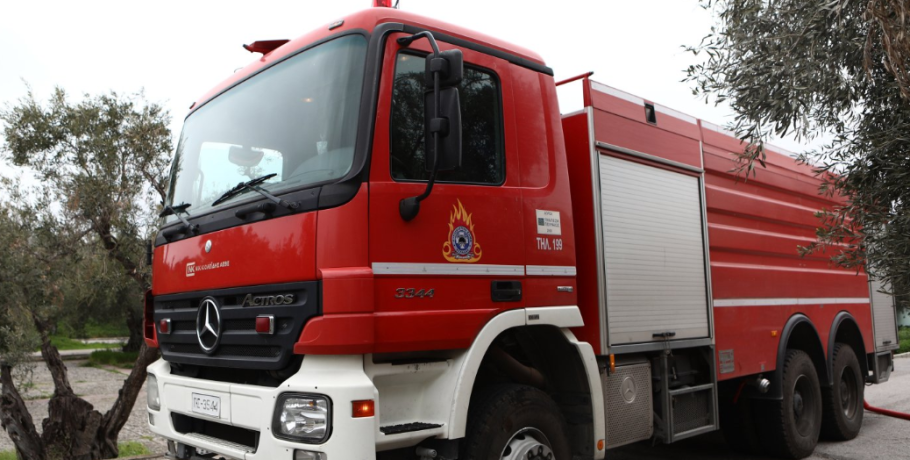 Ανετράπη Πυροσβεστικό όχημα μεταξύ Γαλατάδων-Εσωβάλτων / Καλά στην υγεία του το "πλήρωμα"