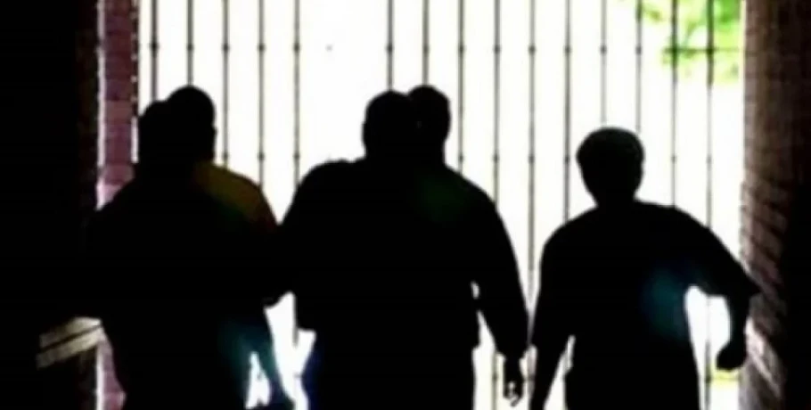 Θεσσαλονίκη: Ανήλικοι μπήκαν σε κλαμπ με πλαστές ηλεκτρονικές ταυτότητες και o ένας κατέληξε στα εφημερεύοντα