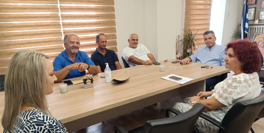 Έκτακτη σύσκεψη πραγματοποιήθηκε στο γραφείο του αντιπεριφερειάρχη Ημαθίας με θέμα την αντιμετώπιση της ευλογιάς των αιγοπροβάτων