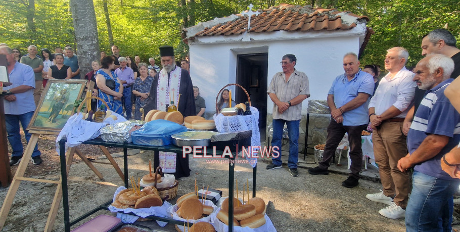 Πανηγυρίζει το εξωκλήσι του Αη Γιάννη στην Τζένα