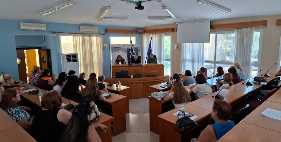 Συνάντηση με το προσωπικό ΙΔΟΧ καθαριότητας των σχολικών μονάδων του Δήμου Αλμωπίας