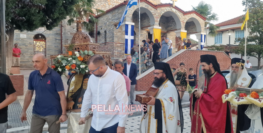 Πανηγυρίζει ο Άγιος Νεκτάριος στην Κωσταντία Αλμωπίας