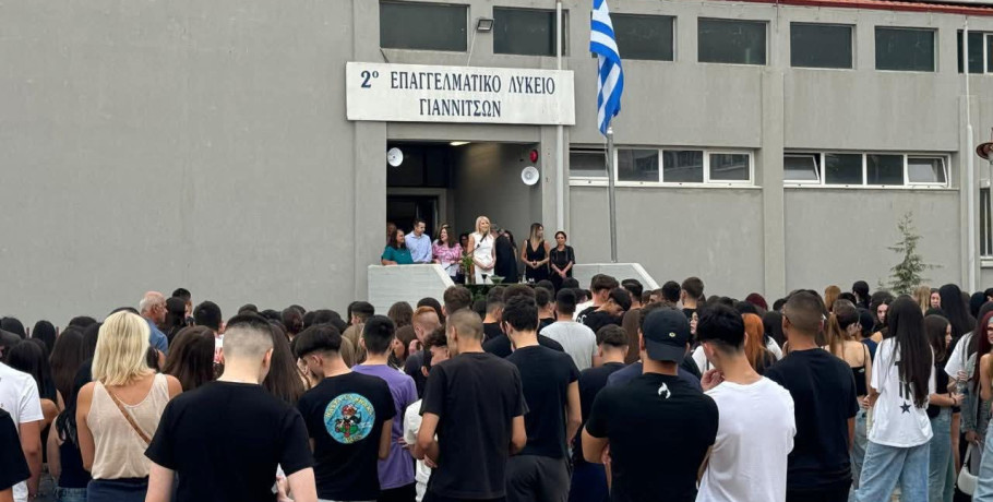 Σε αγιασμούς σχολείων στα Γιαννιτσά η Θεοδώρα Τζάκρη